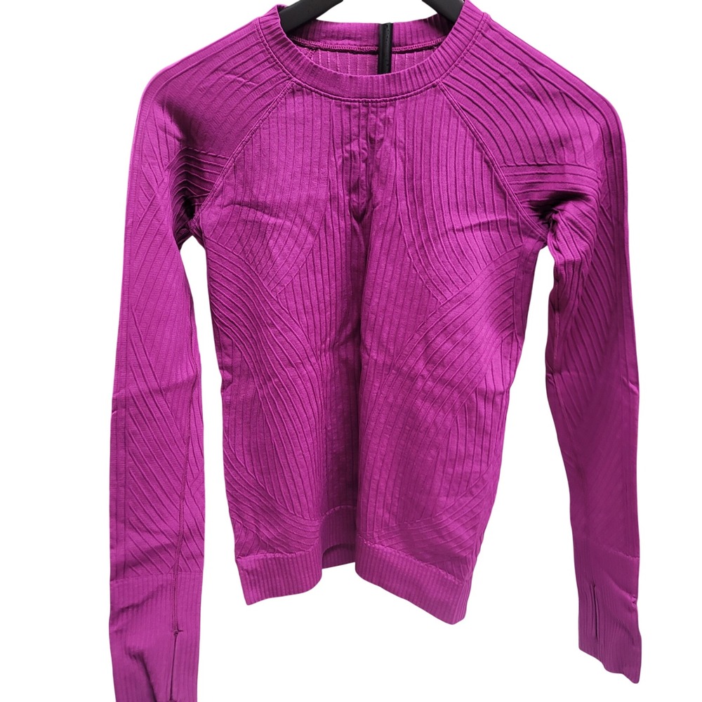 Lululemon‎ Athleisure Top Fuschia Thumbholes Athletic Yoga Workout Size Medium